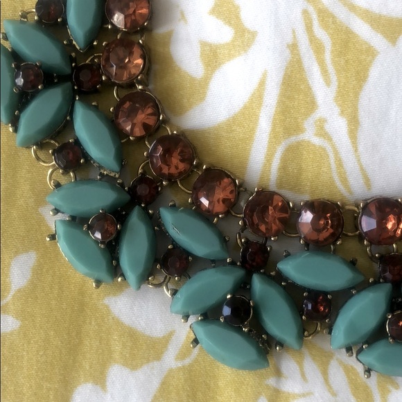 $2/20 - Beautiful Stones Statement Necklace 💎 - Picture 2 of 3